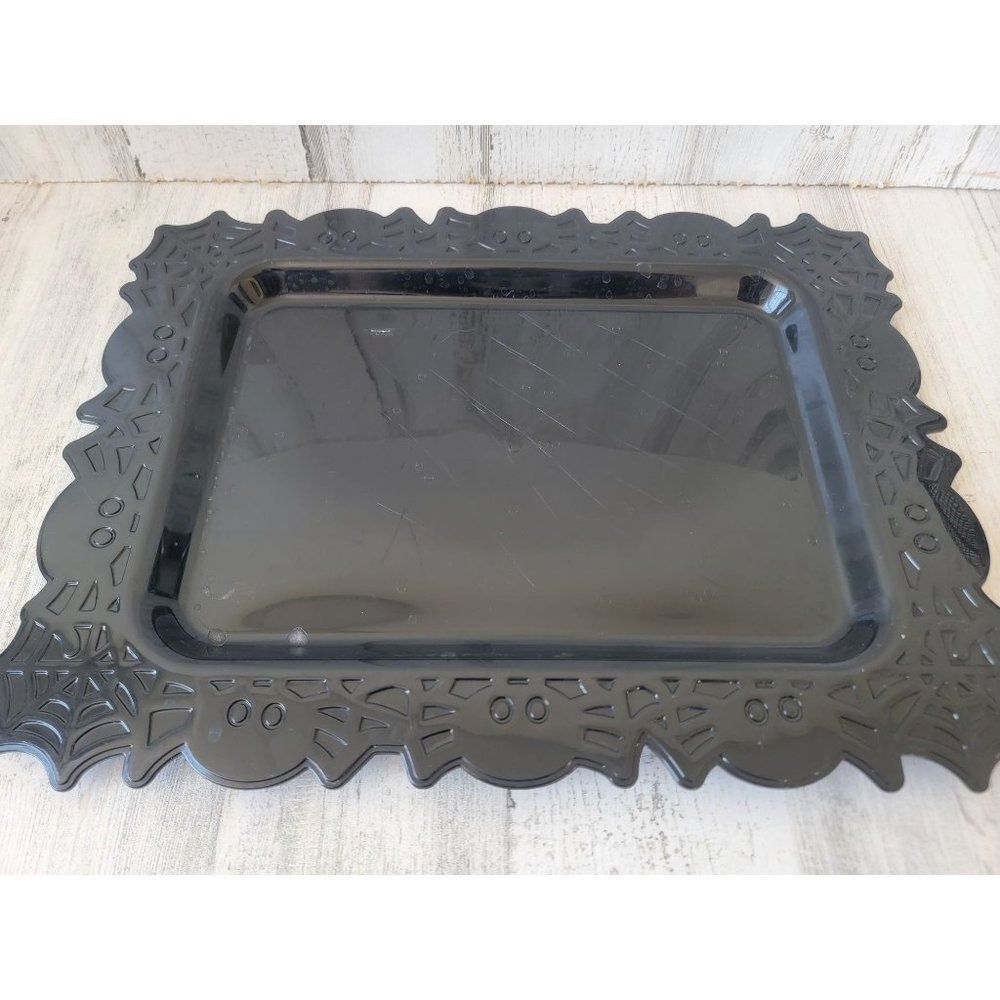 Plastic Halloween spider web serving tray home decor